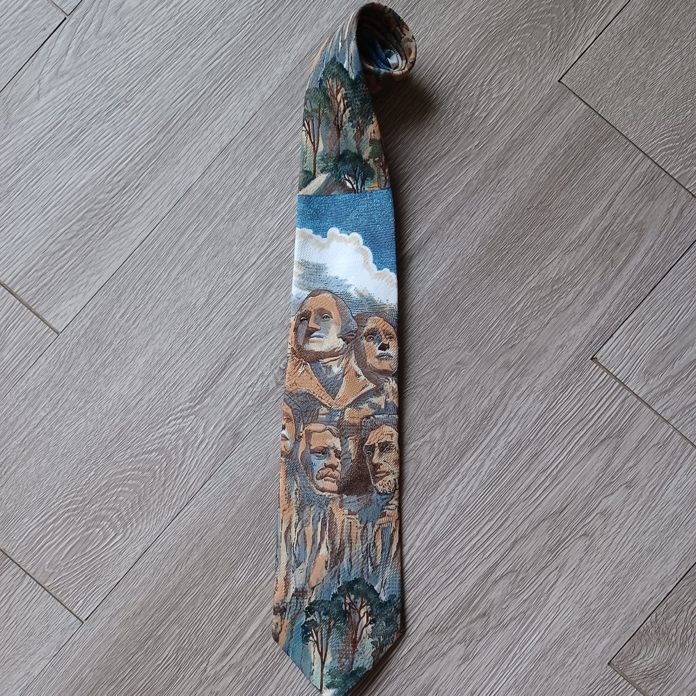Beans McGee Mens Tie Mount Rushmore Scenic America Collection